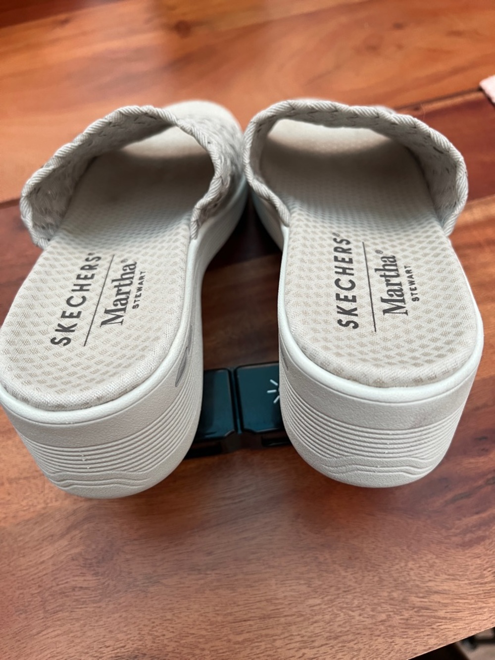 Martha Stewart for Skechers Beige Woven Slides Wedges Sandals Sz 10 - Picture 5 of 11